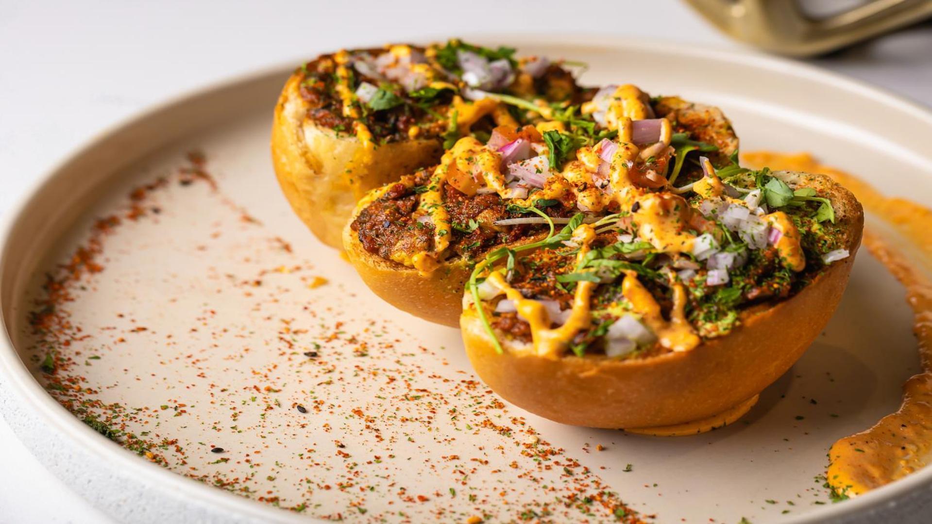 Novotel Mumbai International Airport المظهر الخارجي الصورة A paneer tikka masala