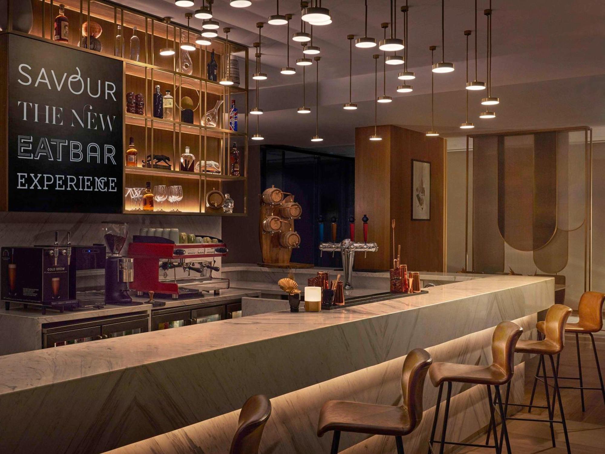 Novotel Mumbai International Airport المظهر الخارجي الصورة The New Eat Bar Experience