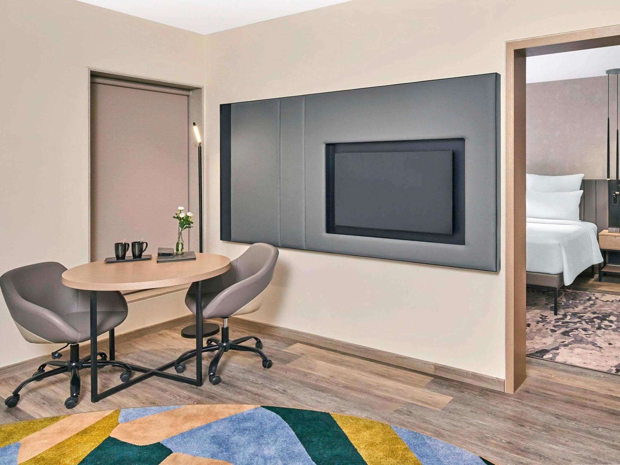 Novotel Mumbai International Airport المظهر الخارجي الصورة A room at the hotel