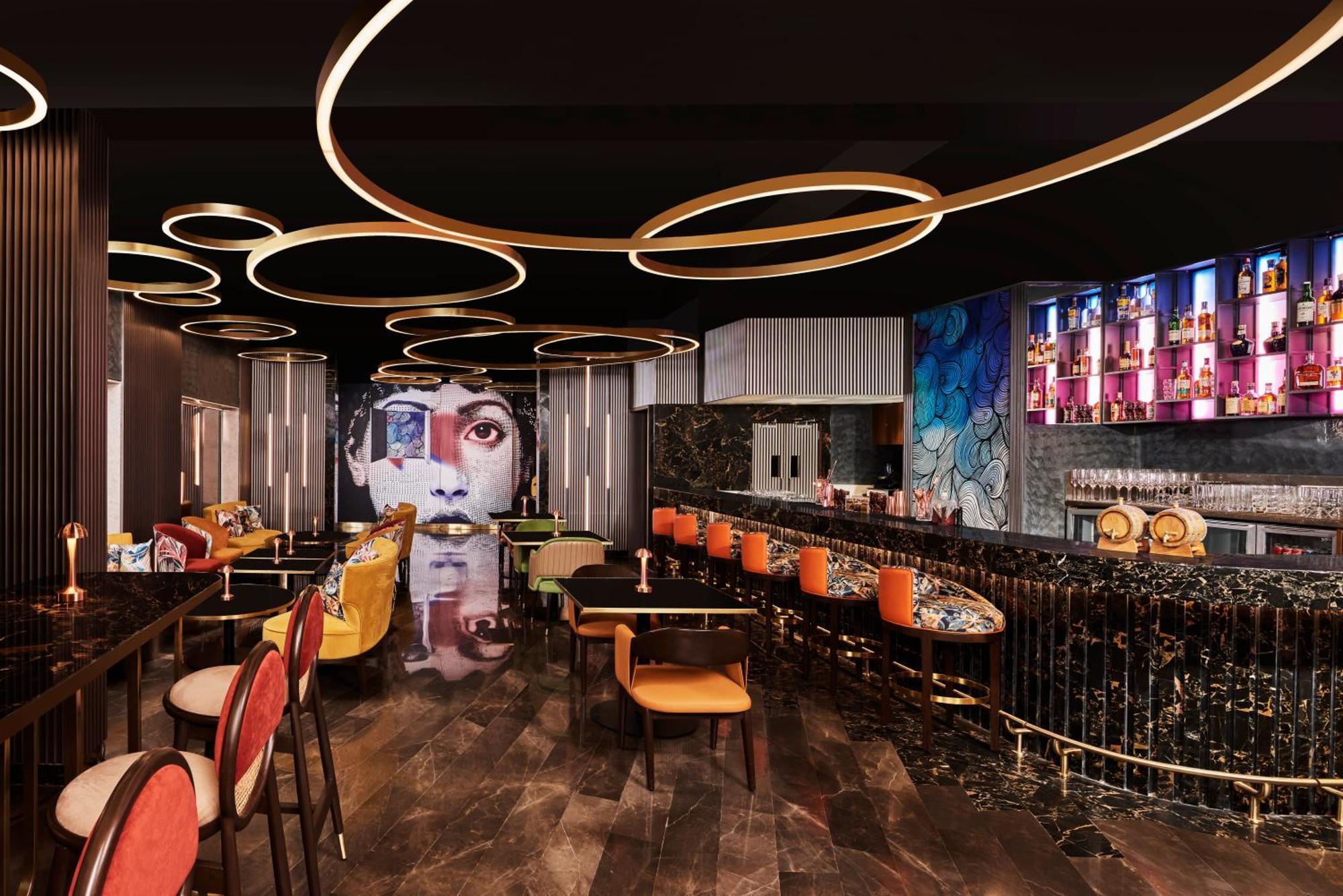 Novotel Mumbai International Airport المظهر الخارجي الصورة The interior of the bar