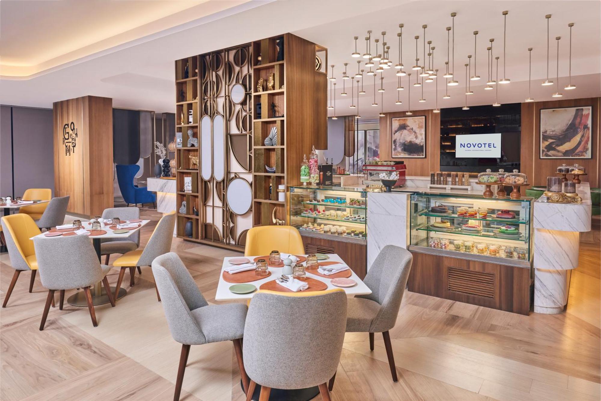 Novotel Mumbai International Airport المظهر الخارجي الصورة The restaurant at Novotel London West