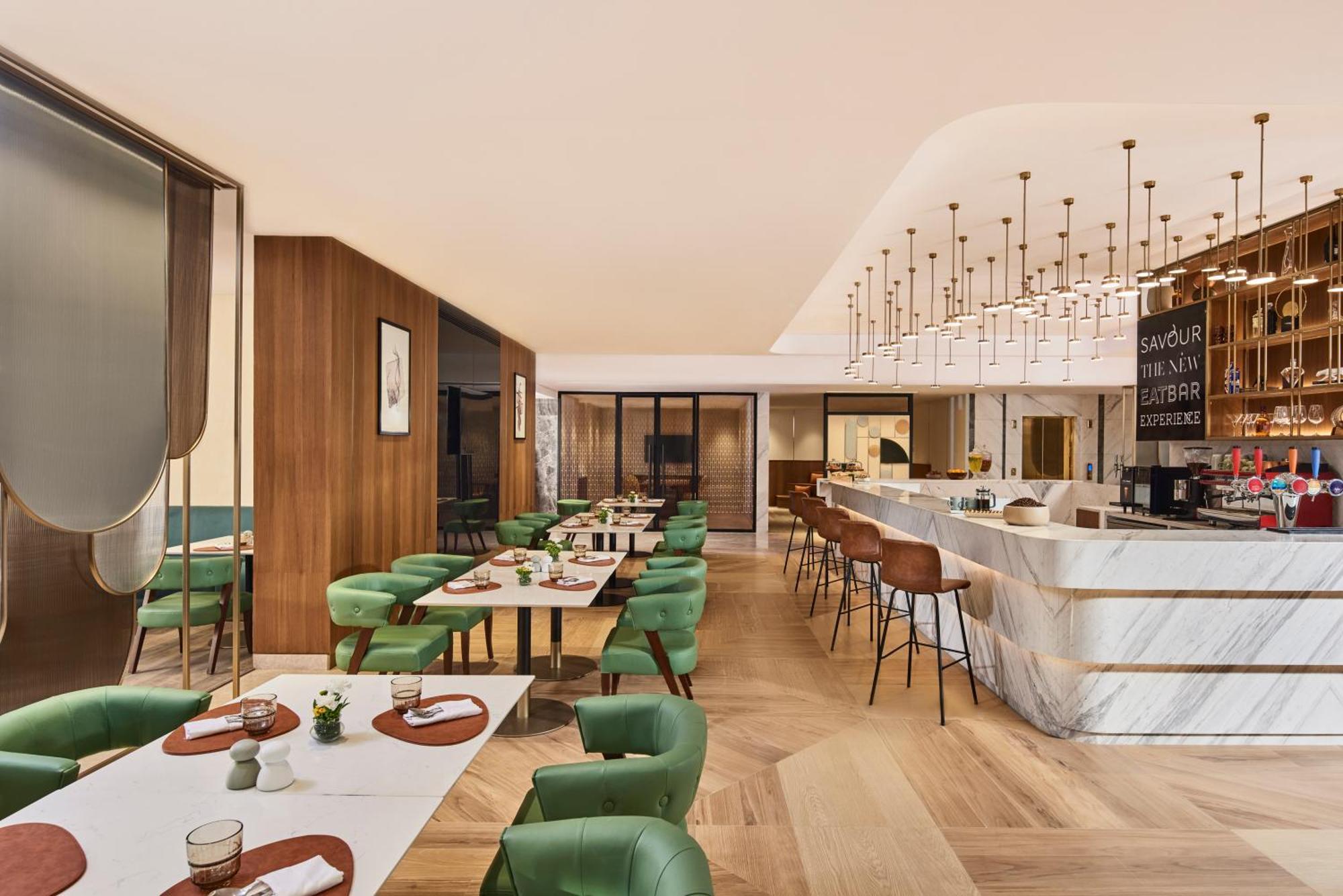 Novotel Mumbai International Airport المظهر الخارجي الصورة The Lounge at London Heathrow Airport