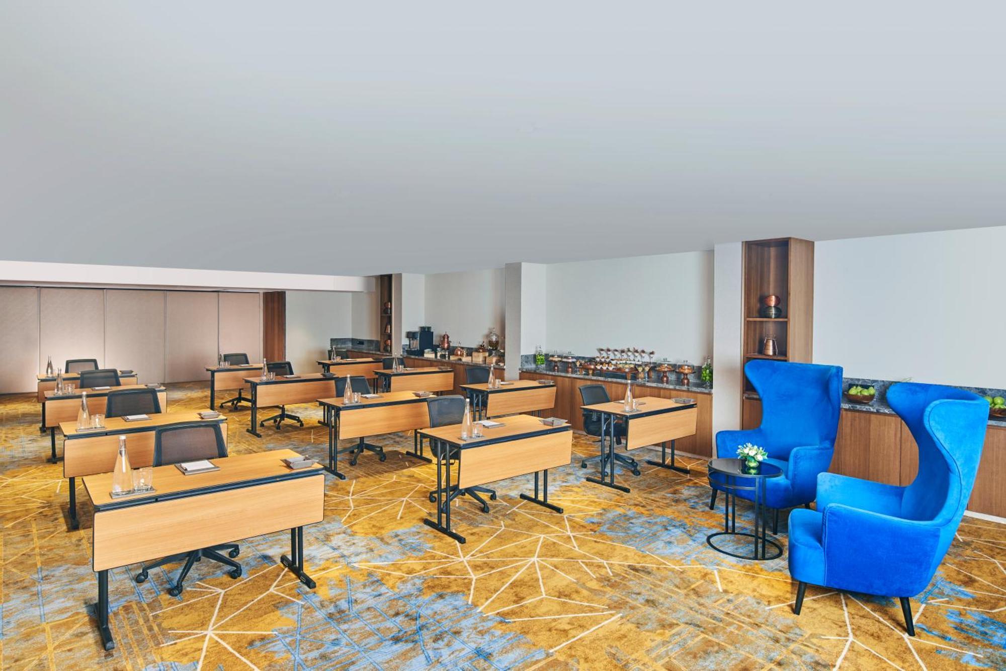 Novotel Mumbai International Airport المظهر الخارجي الصورة Meeting room